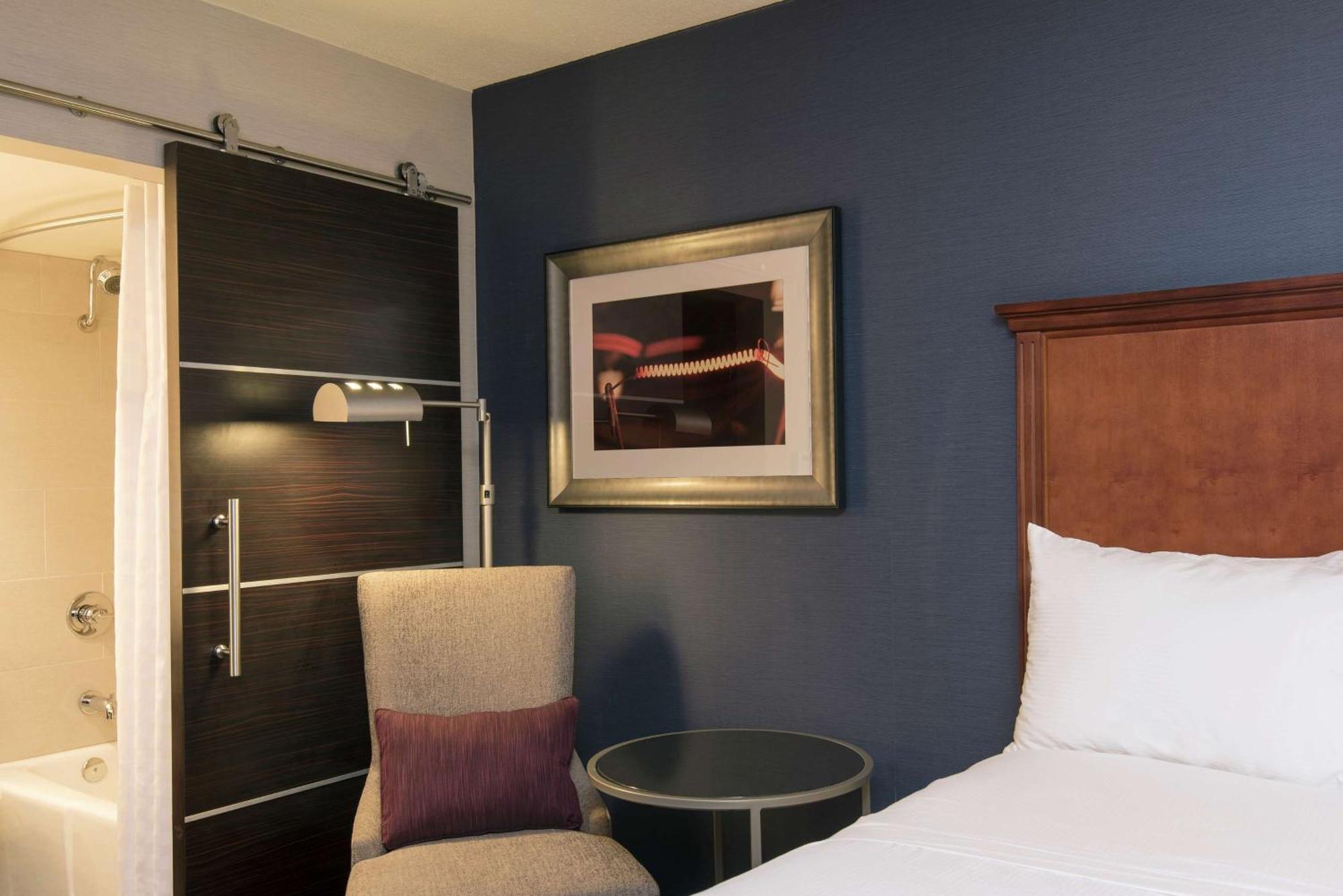 Hotel Doubletree By Hilton Schenectady Esterno foto