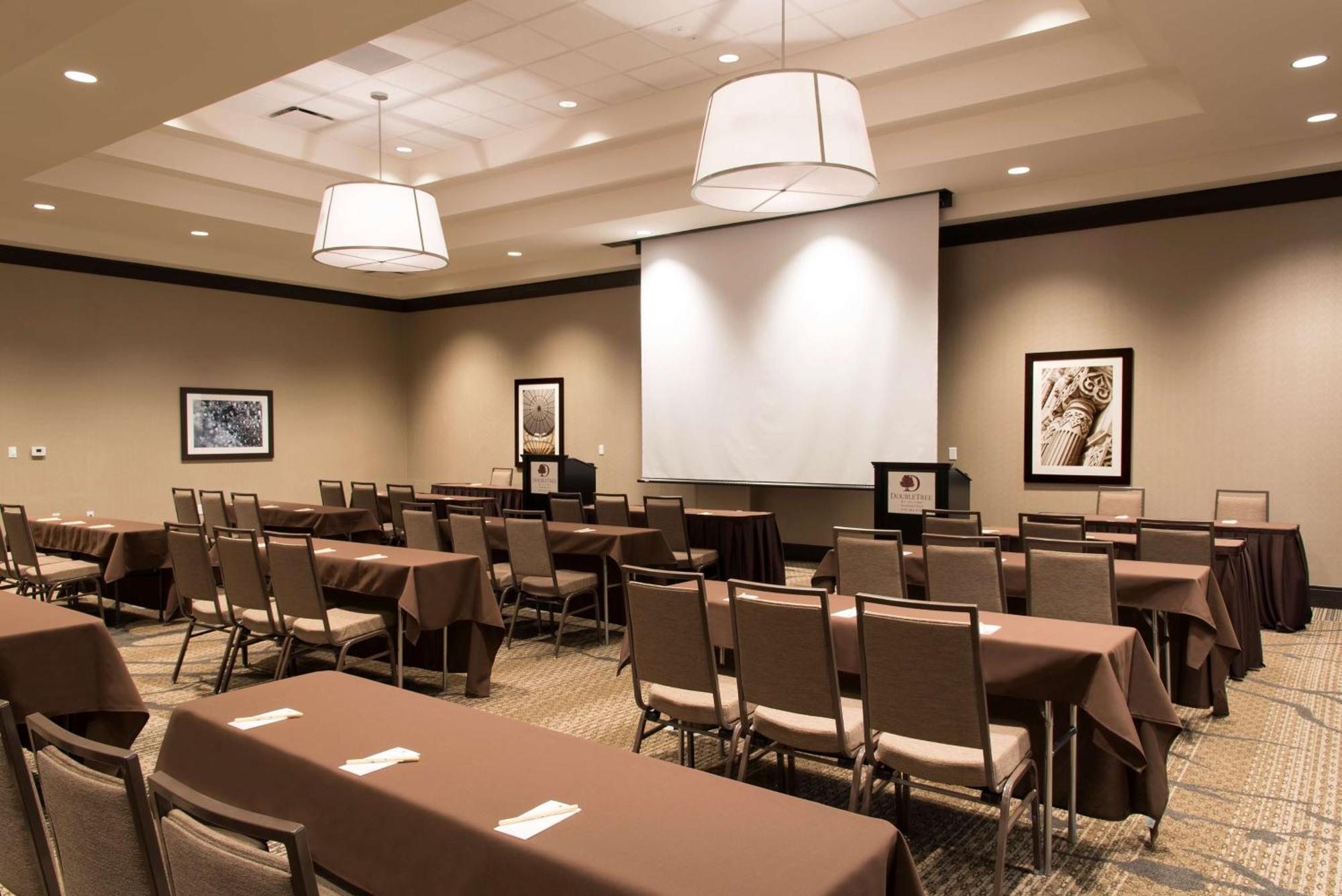 Hotel Doubletree By Hilton Schenectady Esterno foto