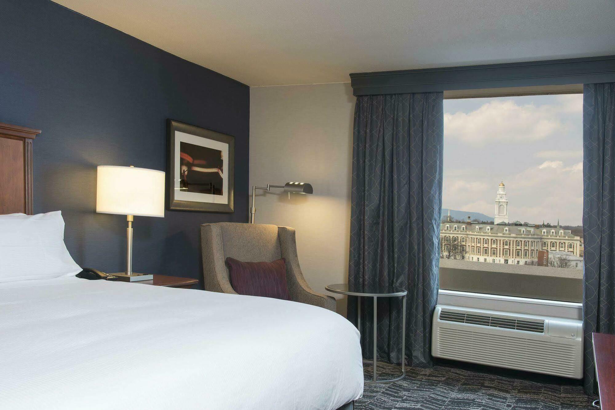 Hotel Doubletree By Hilton Schenectady Esterno foto
