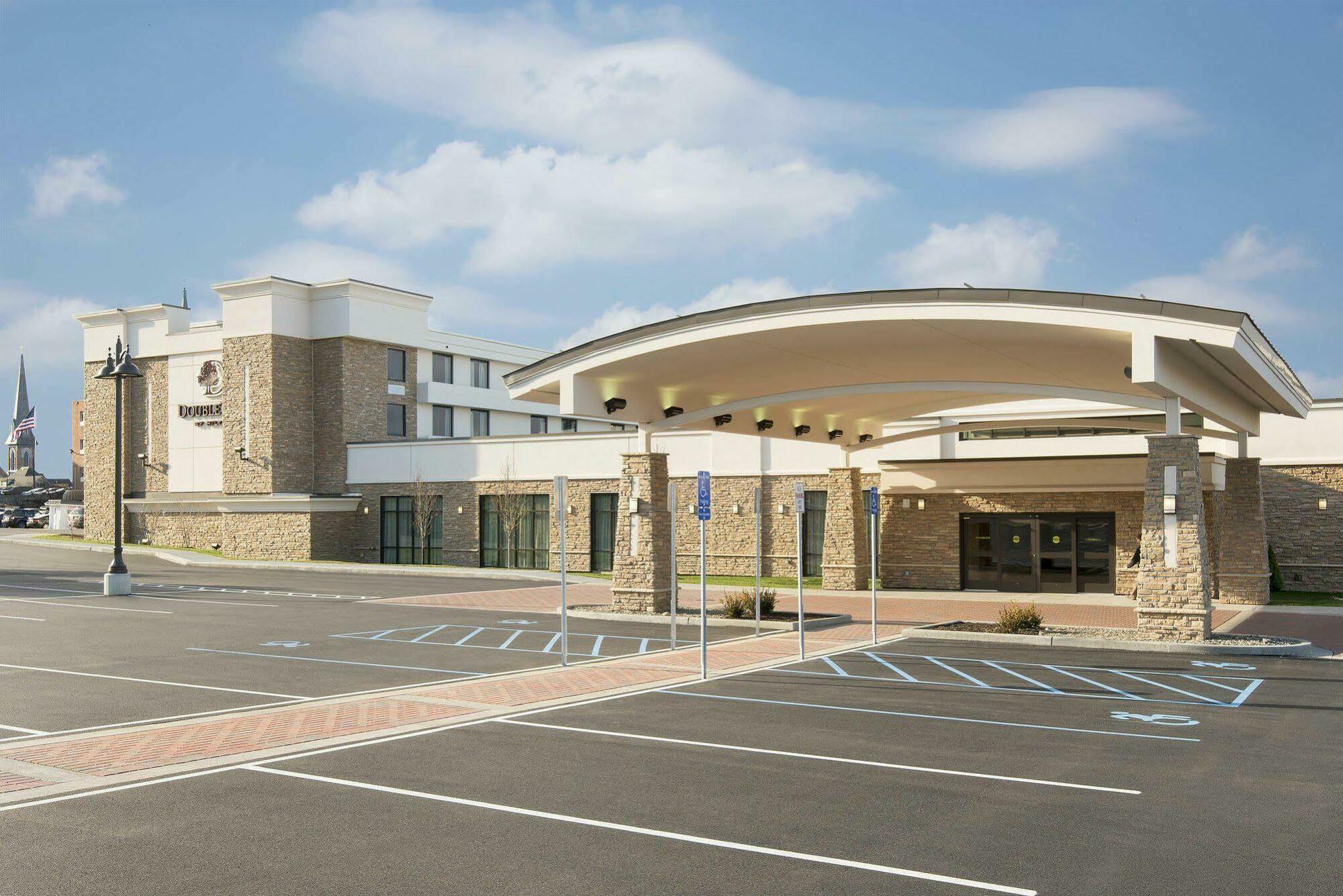 Hotel Doubletree By Hilton Schenectady Esterno foto